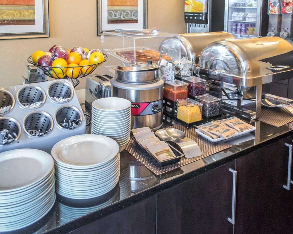 Clarion Hotel Beachwood-Cleveland Restoran fotoğraf